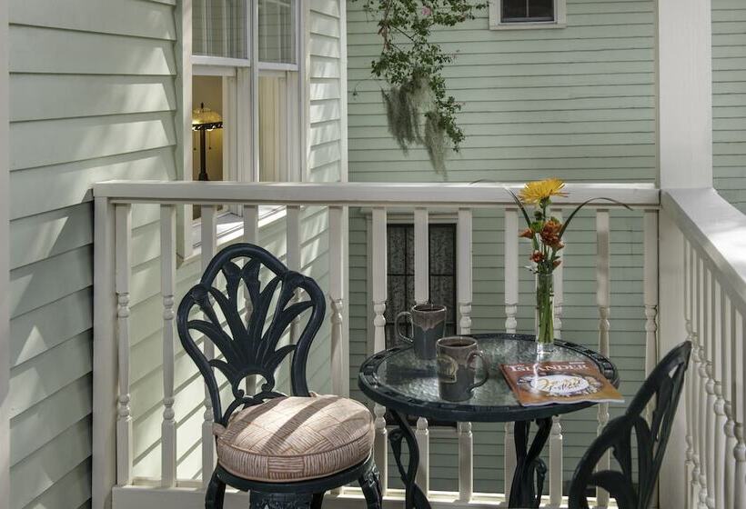 Nocleg ze śniadaniem The Addison On Amelia