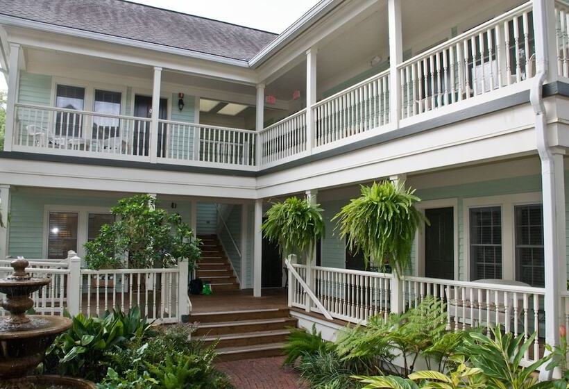 Nocleg ze śniadaniem The Addison On Amelia