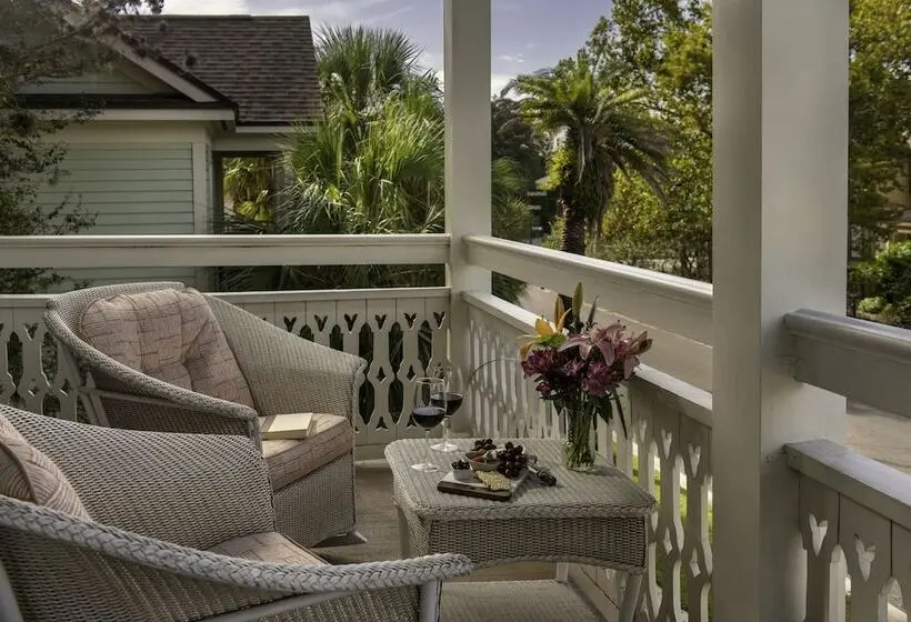 Aamiaismajoitus (B&B) The Addison On Amelia