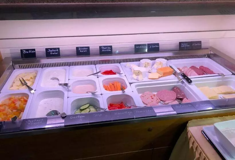 Hotelli Alpenrose Gut Schlafen & Frühstücken