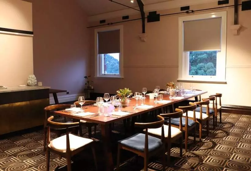 هتل Clarence Boutique