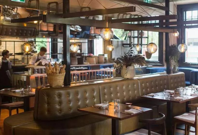 هتل Clarence Boutique