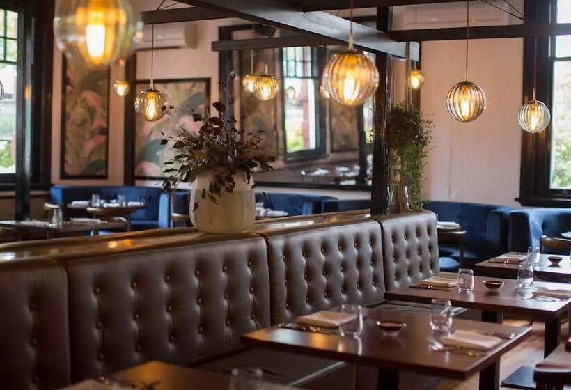 هتل Clarence Boutique