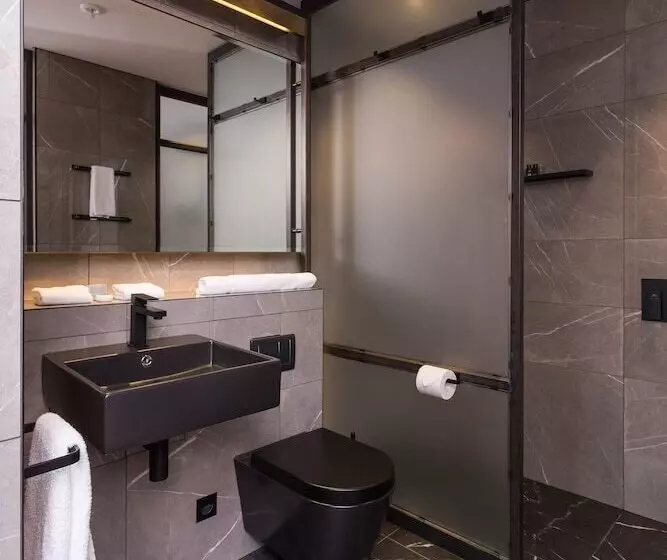 هتل Clarence Boutique