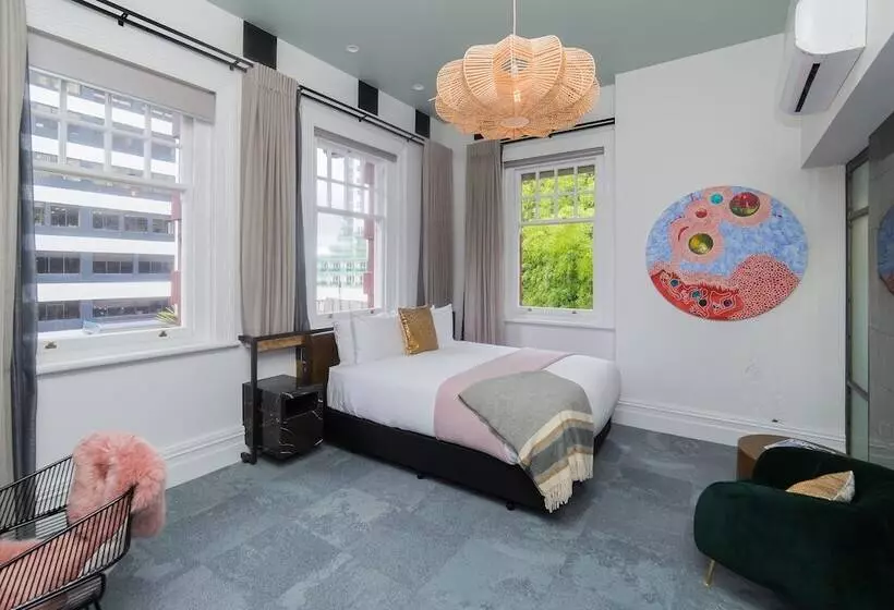 هتل Clarence Boutique