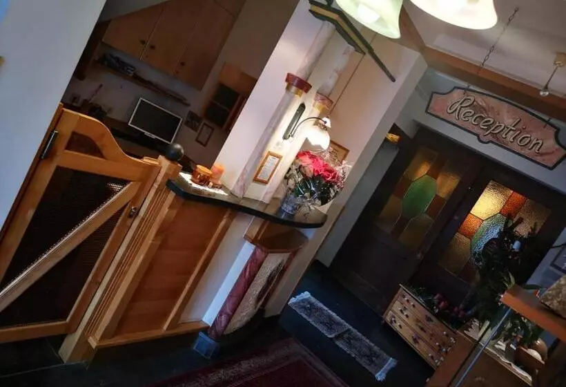 ホテル Pension Scheiblechner