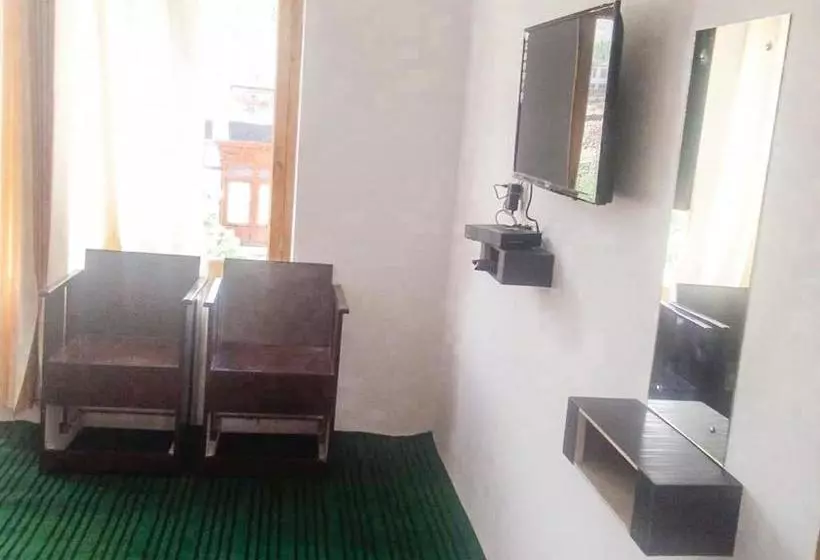 هتل Vajra Villa