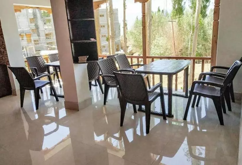هتل Vajra Villa