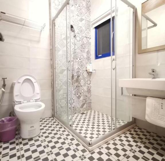 تختخواب و صبحانه Love Ocean & Happy Bay Homestay