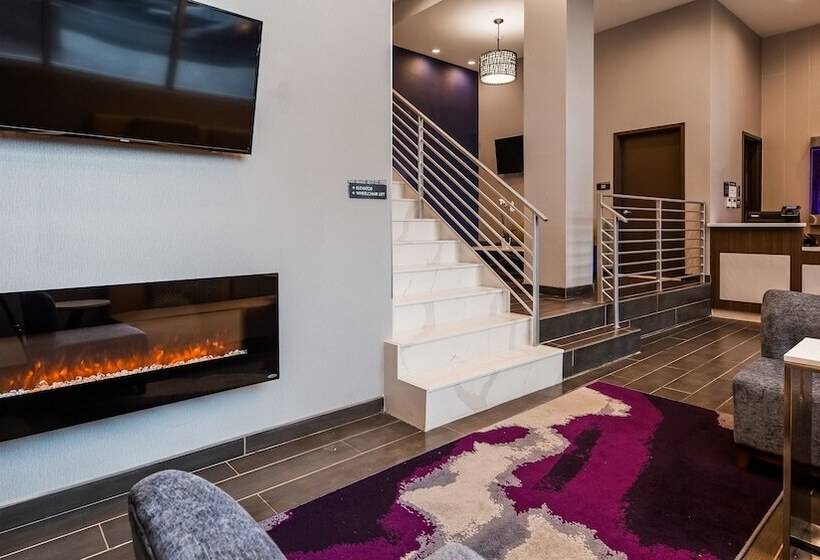 בית מלון כפרי Best Western Plus Stadium Inn