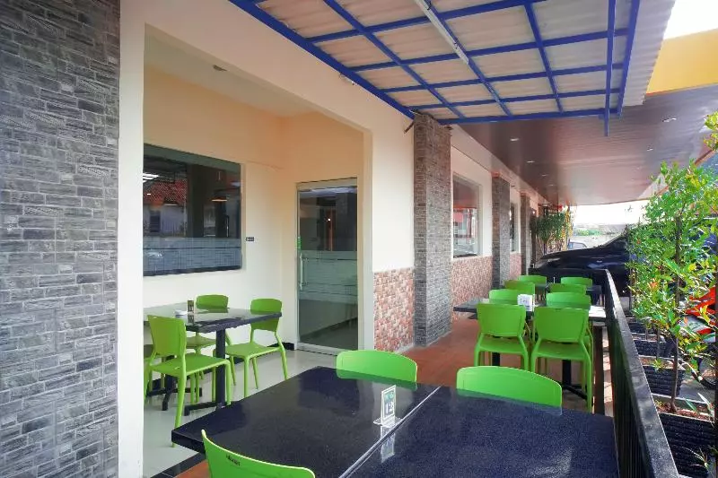 Oyo 147 Hotel Winer