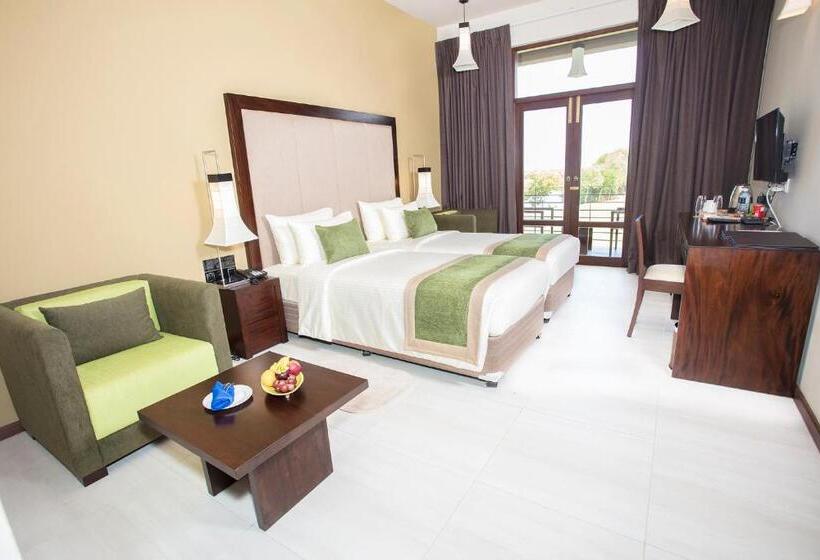 فندق Amora Lagoon