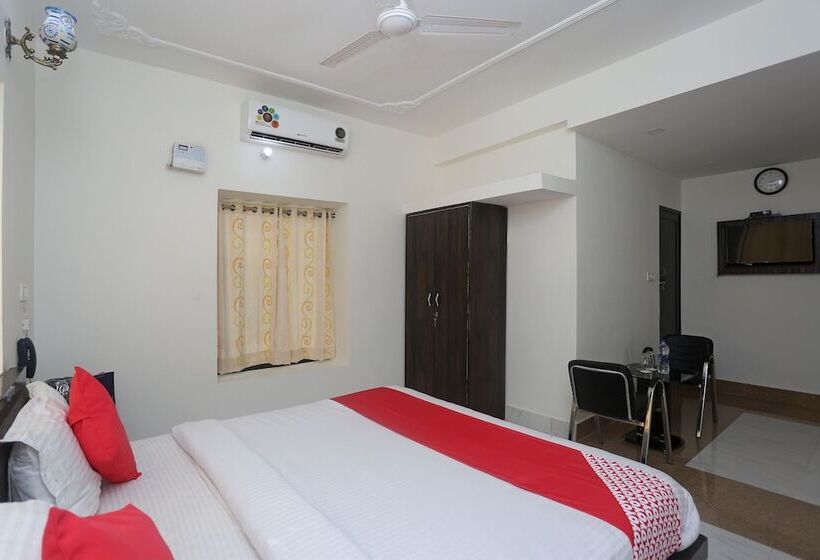 Oyo 18301 Hotel Aone