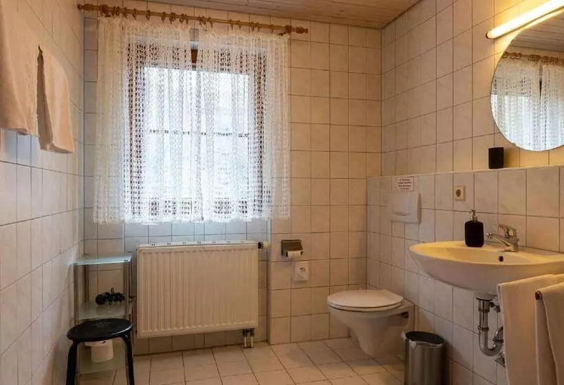 ユースホステル Gästehaus Kaltenbach