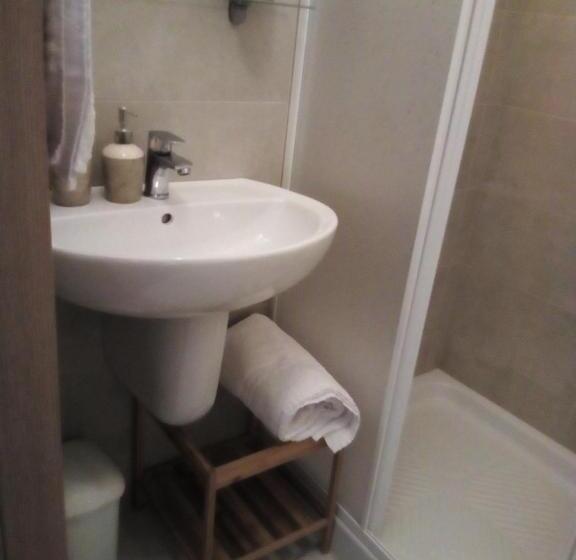 تختخواب و صبحانه Officina Urban Sleep