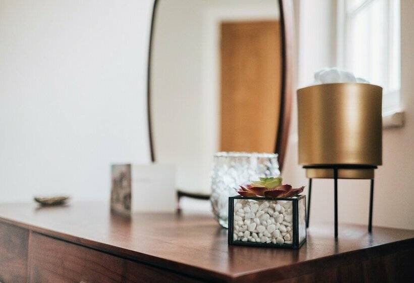 هتل Goldings Public House & Rooms