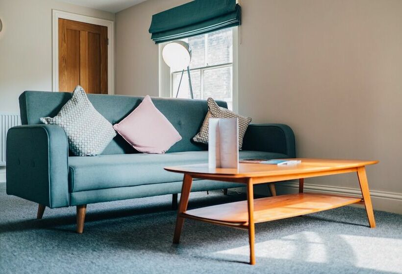 هتل Goldings Public House & Rooms