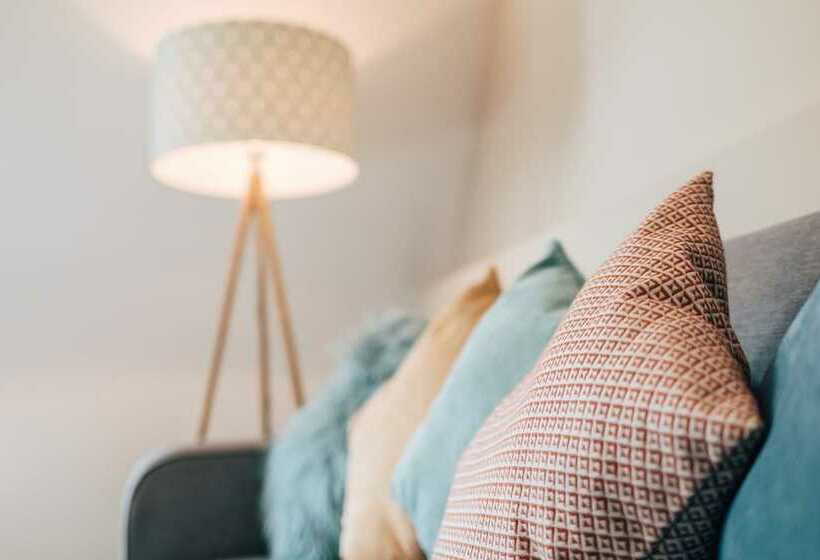 هتل Goldings Public House & Rooms