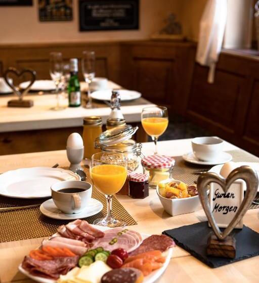 בית מלון כפרי Hofgut Held