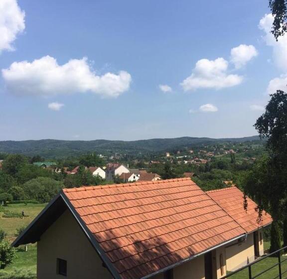 پانسیون Garden 022