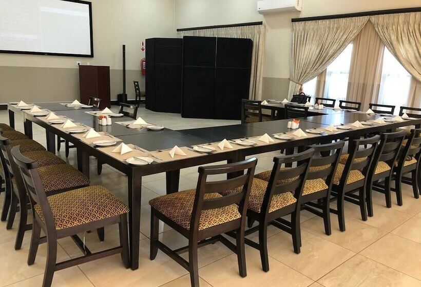 پانسیون The Clan Guest House