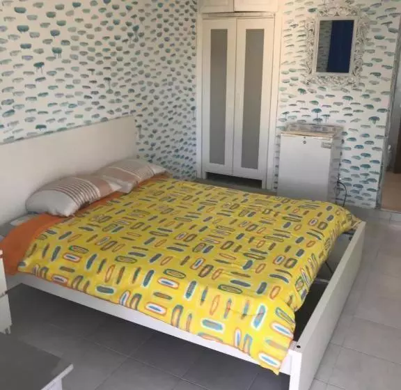 ホテル Hostal Thomas