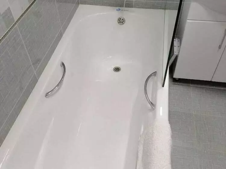 پانسیون B House Boutique With Terrace