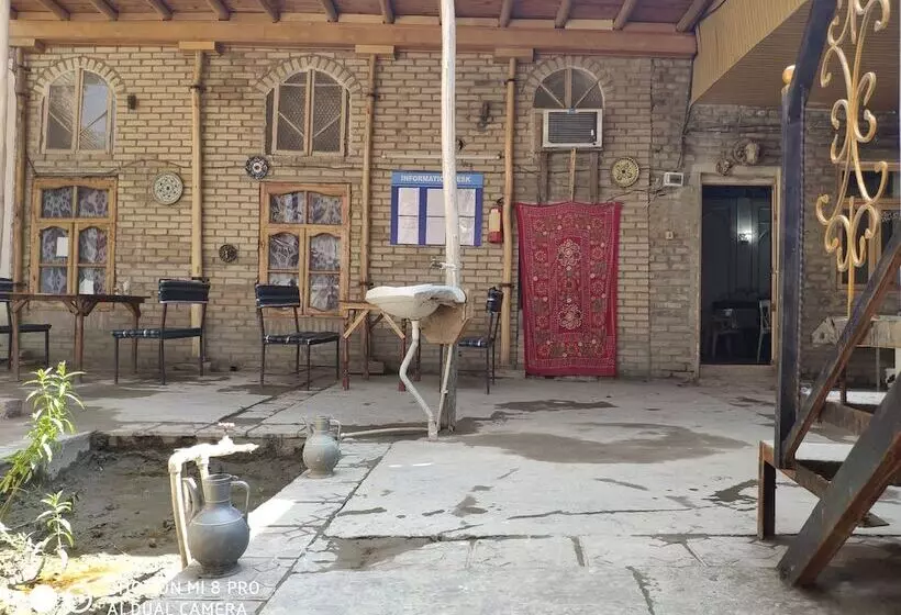 پانسیون B House Boutique With Terrace