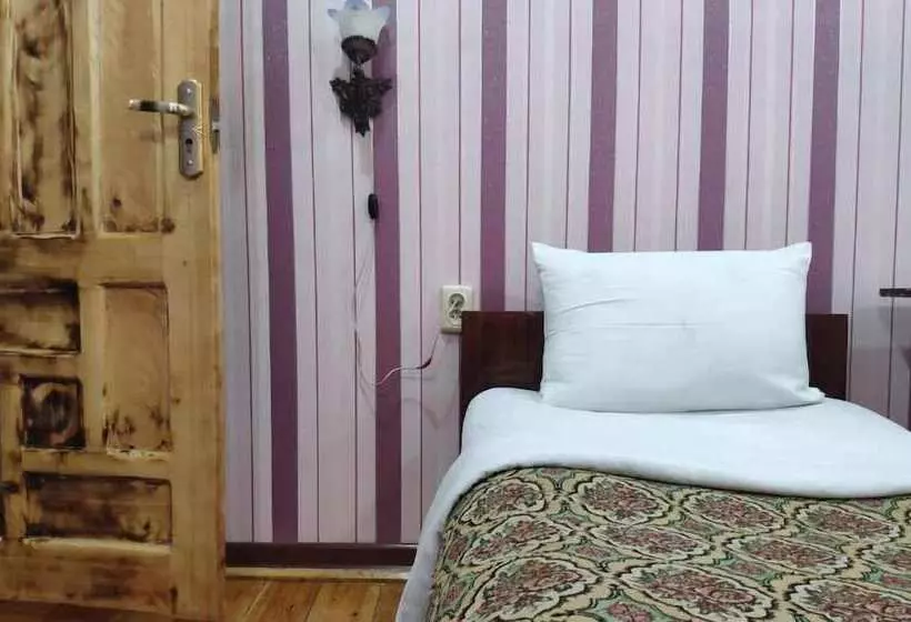 پانسیون B House Boutique With Terrace