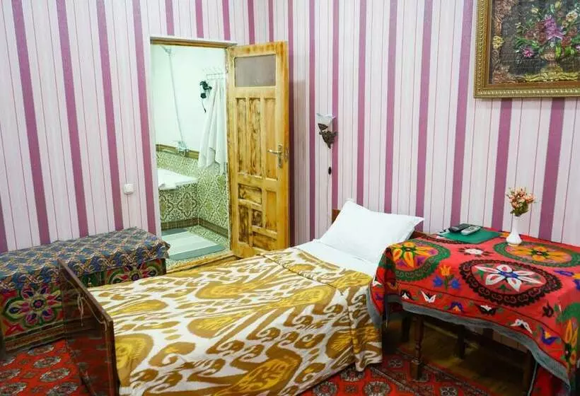 پانسیون B House Boutique With Terrace