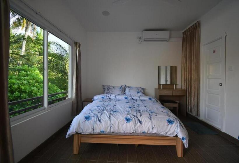 هاستل Surf Yoga Camp