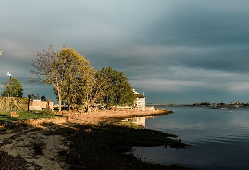 호스텔 The Inn At Longshore