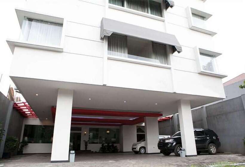 בית מלון כפרי Reddoorz Near Trans Studio Mall 3