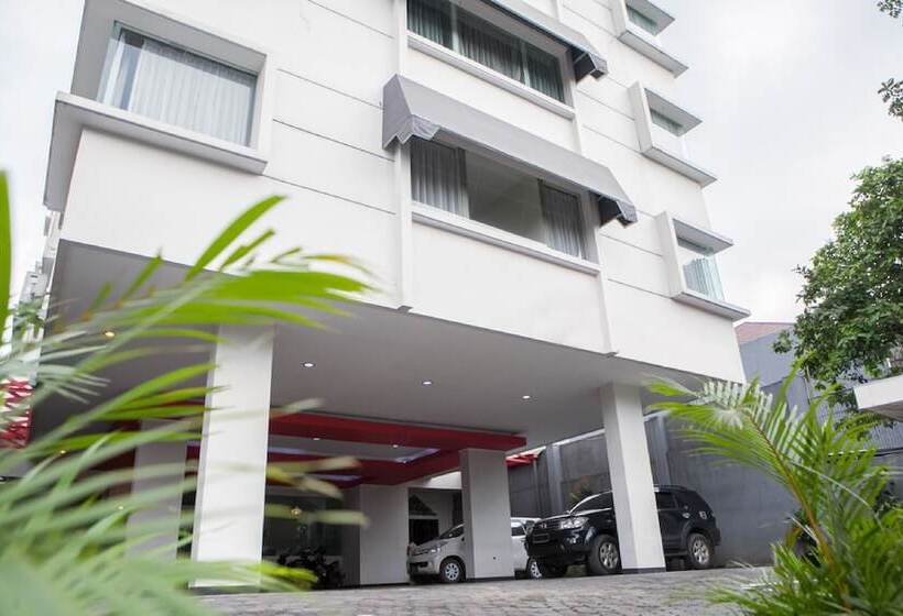 בית מלון כפרי Reddoorz Near Trans Studio Mall 3