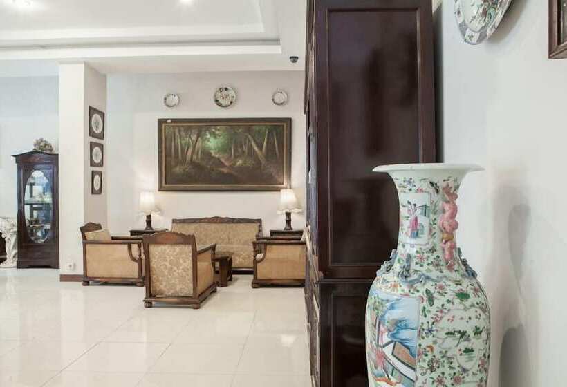 בית מלון כפרי Reddoorz Near Trans Studio Mall 3