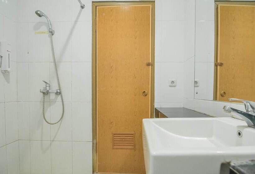 בית מלון כפרי Reddoorz Near Trans Studio Mall 3