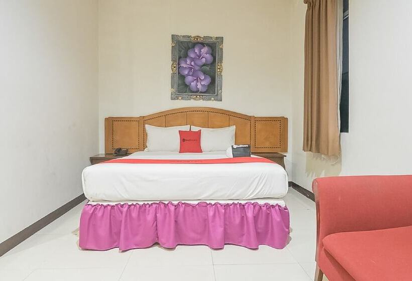 בית מלון כפרי Reddoorz Near Trans Studio Mall 3