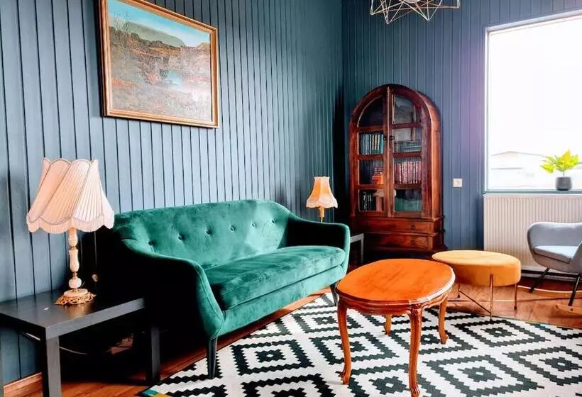 هتل Hlín Guesthouse