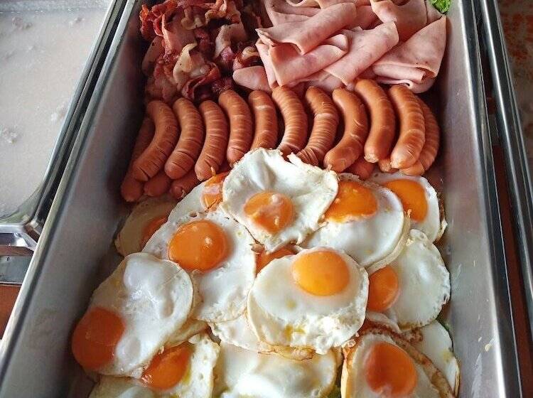 Отель Laekhon Nonbai