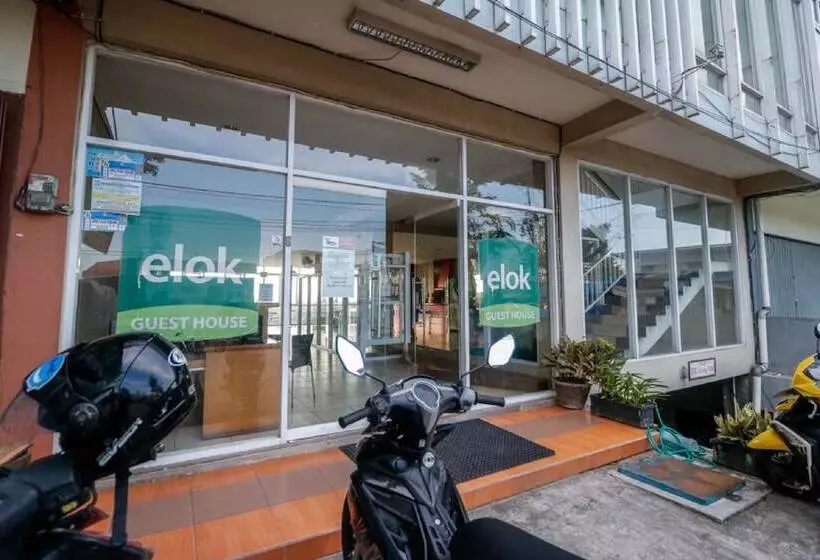 ペンション Reddoorz Near Terminal Batu Ampar