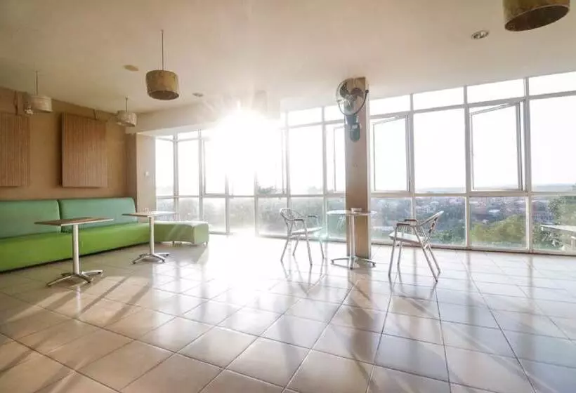 ペンション Reddoorz Near Terminal Batu Ampar