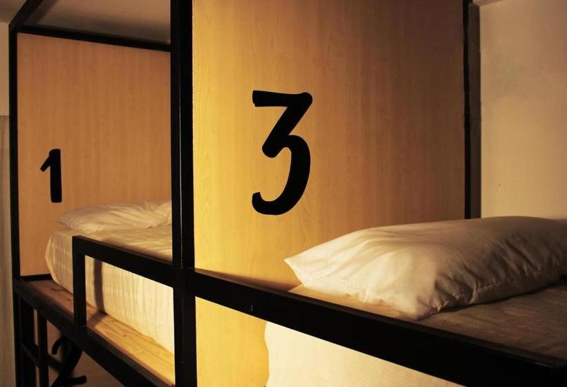 Bed & Breakfast Hostel Cha