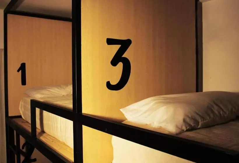 Bed & Breakfast Hostel Cha