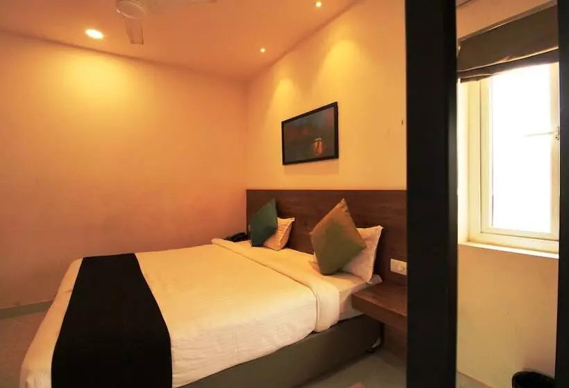 Arunaa Inn Airport Hotel, Chennai
