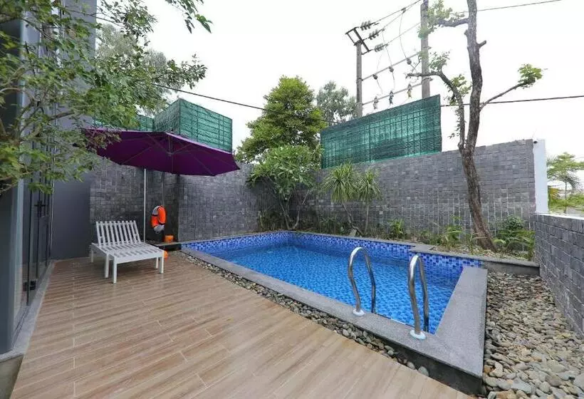 هتل Hill Bungalow