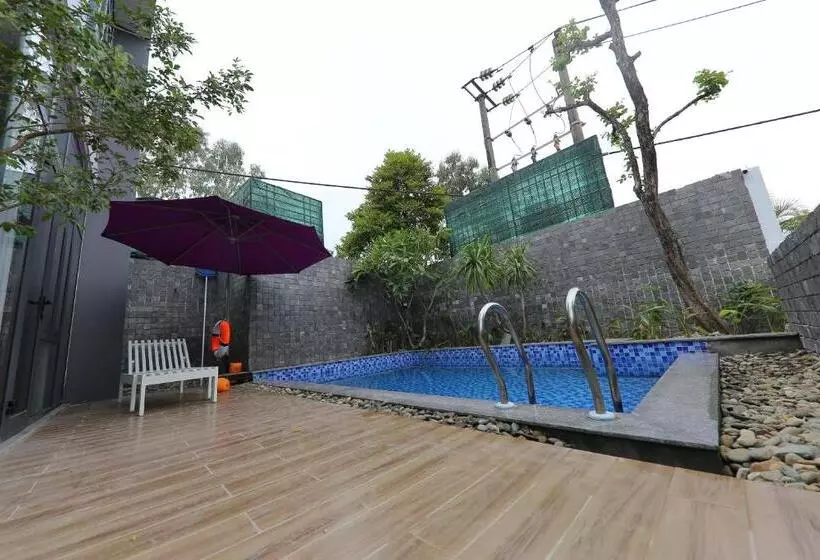 هتل Hill Bungalow