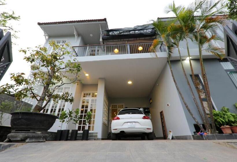 هتل Hill Bungalow