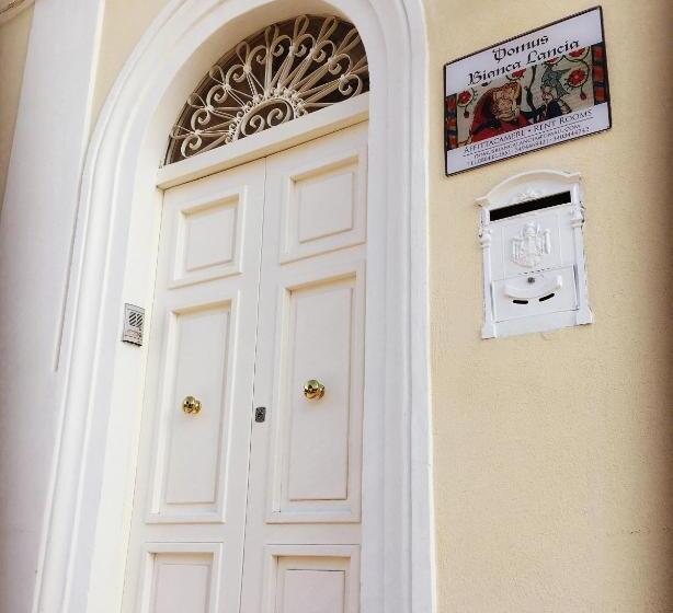 펜션 Domus Bianca Lancia