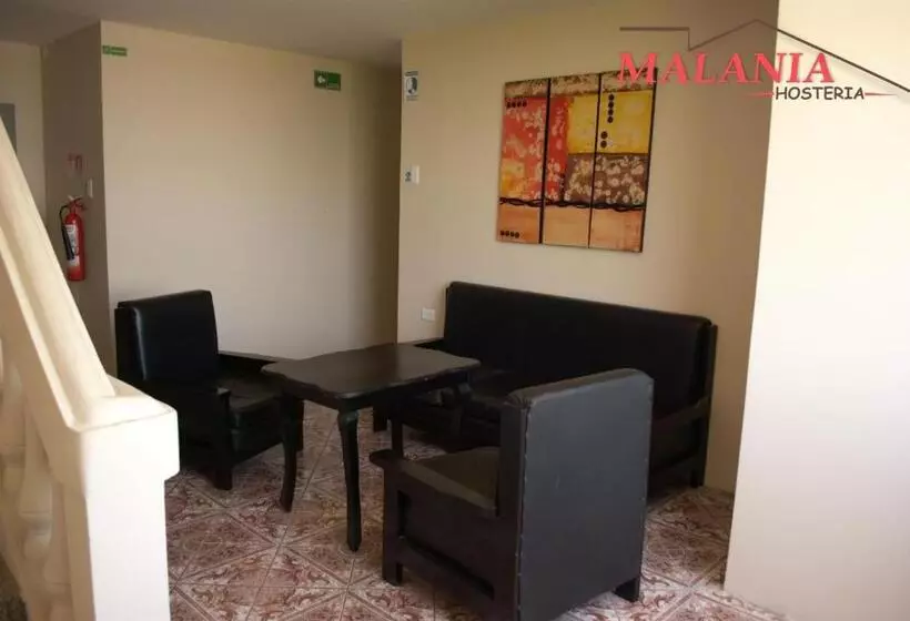 ペンション Hostal Malania