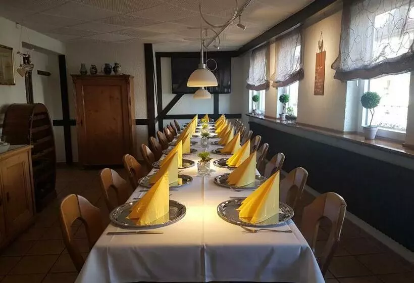 Hotelli Gasthof Wolfs Stuben